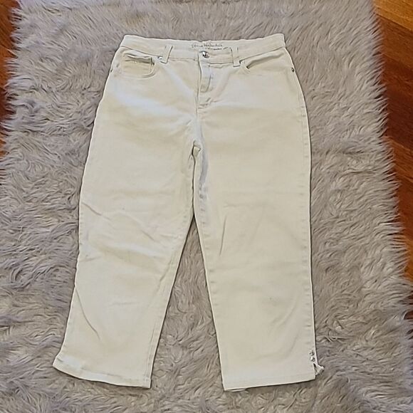 Gloria Vanderbilt all around slimming effect Amanda‎ womens tan capris size 6 - Picture 1 of 8